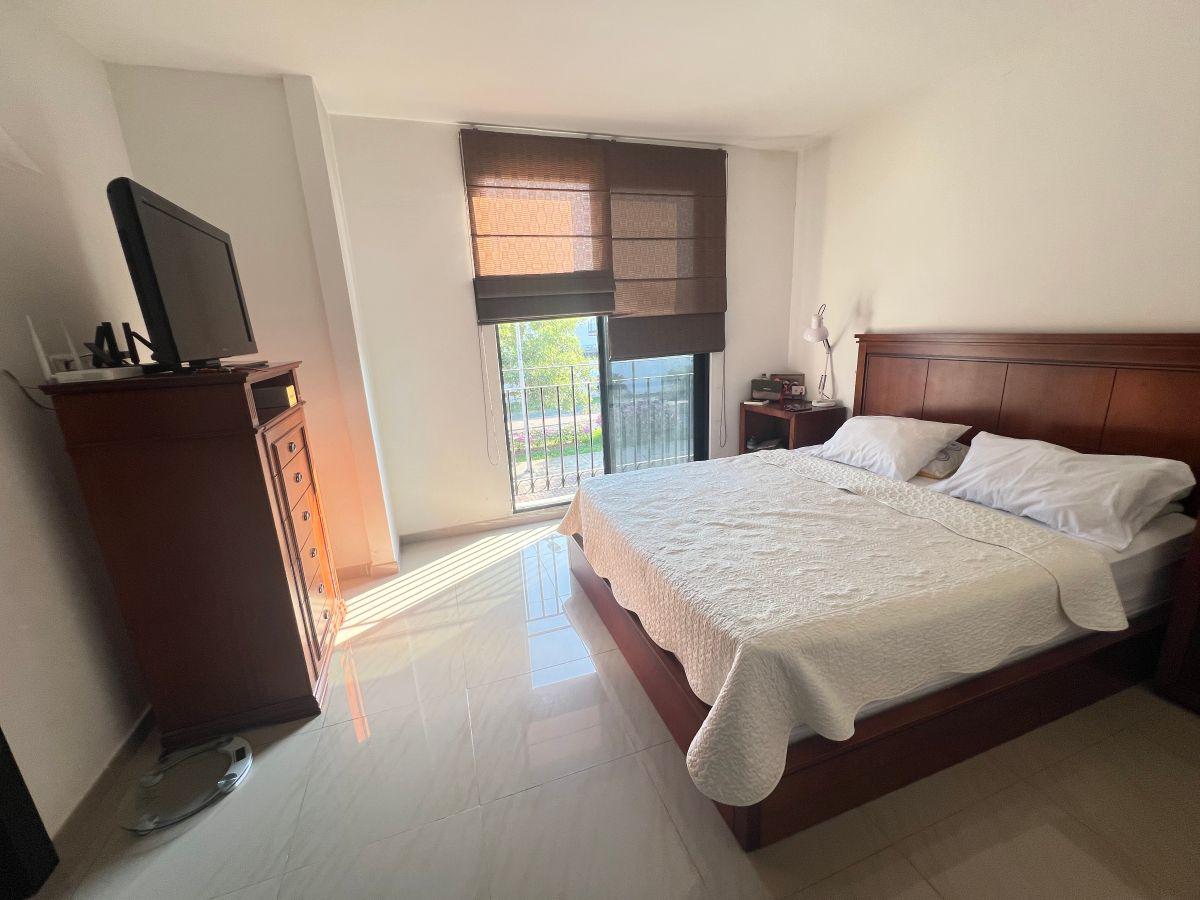 Se Vende Casa con Dos Suites Independientes en Urbanización Napoli, Guayas — imagen 6