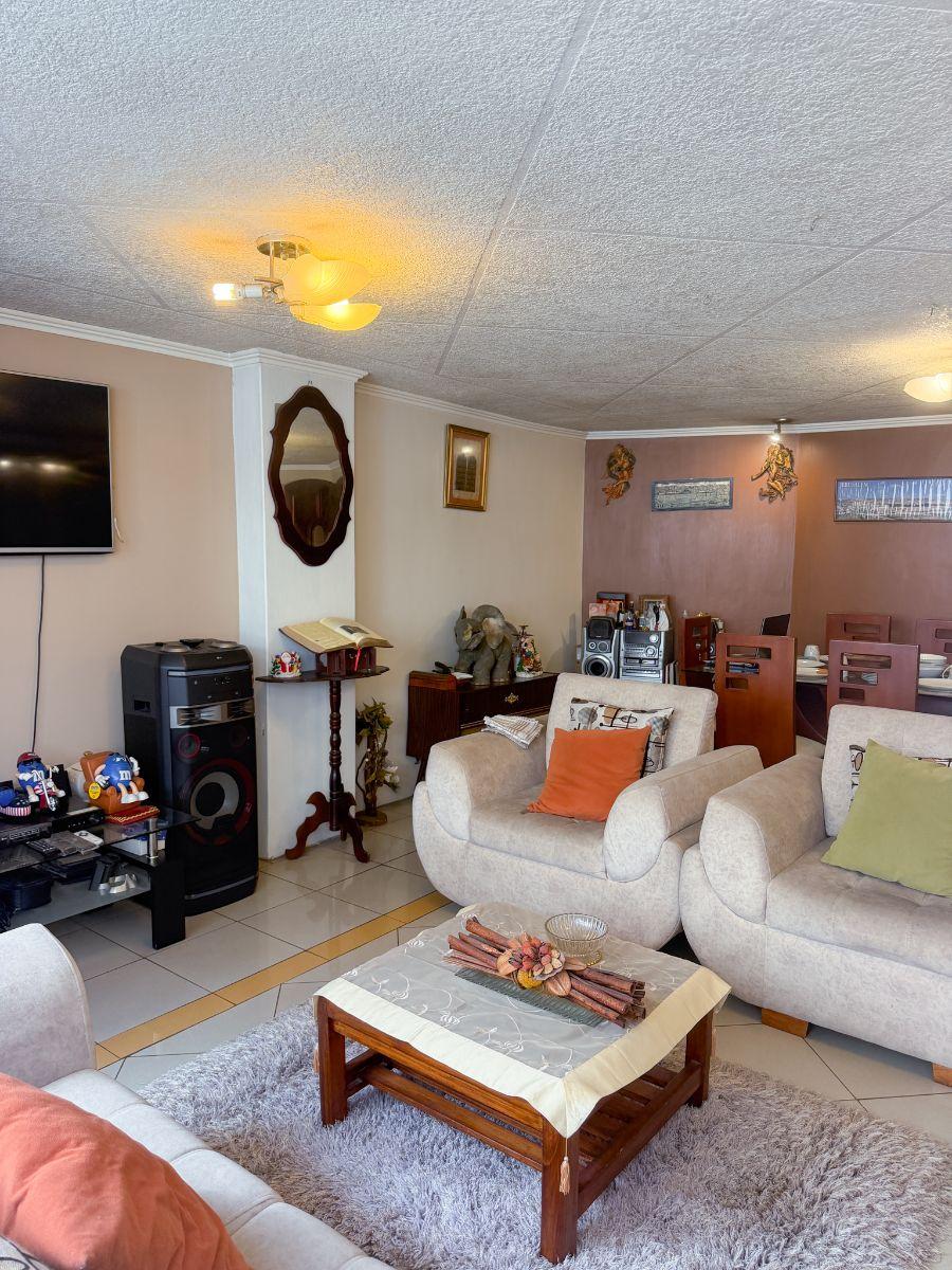 Vendo Amplio Departamento Barrio Larrea — imagen 9