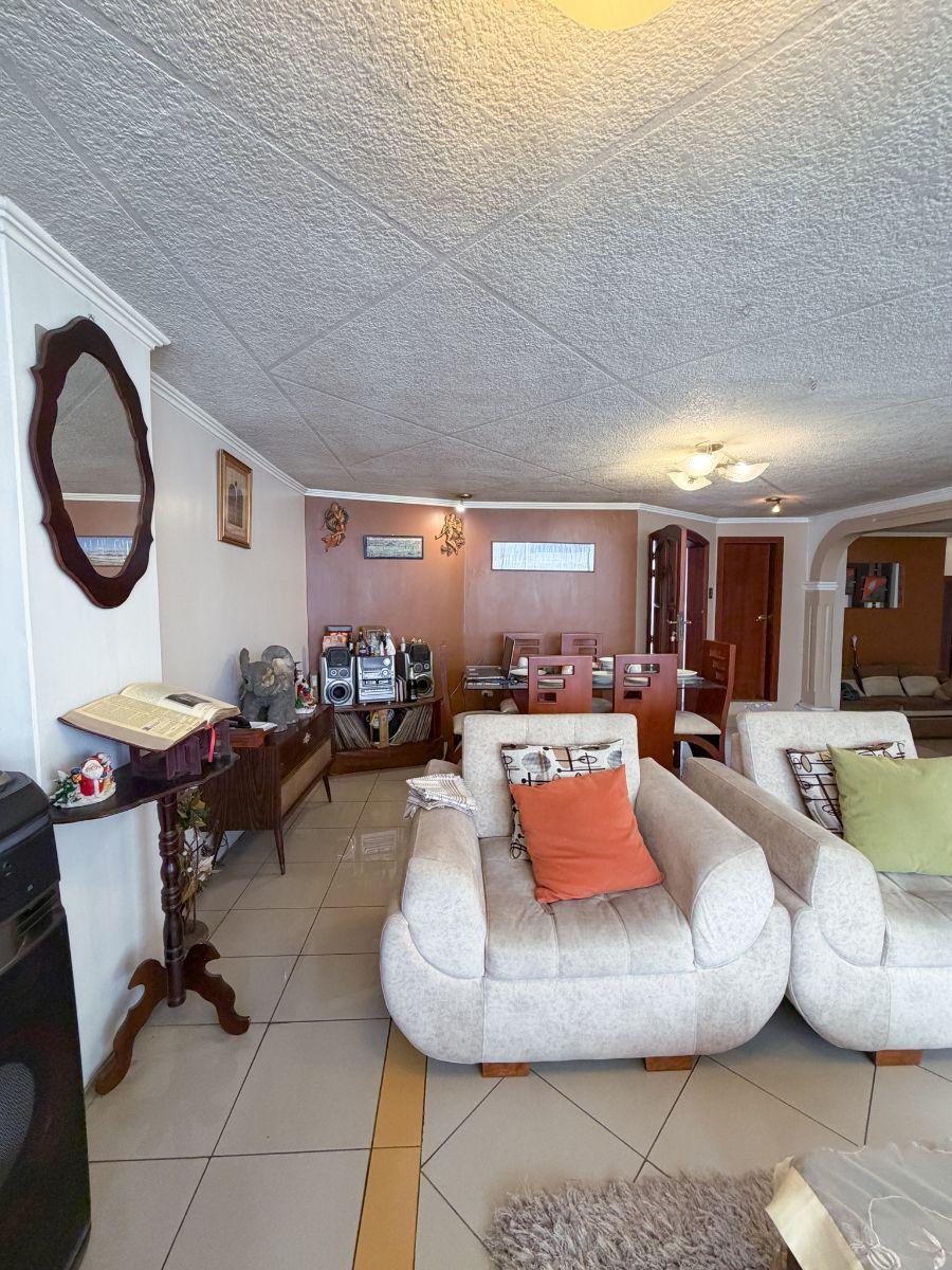 Vendo Amplio Departamento Barrio Larrea — imagen 7