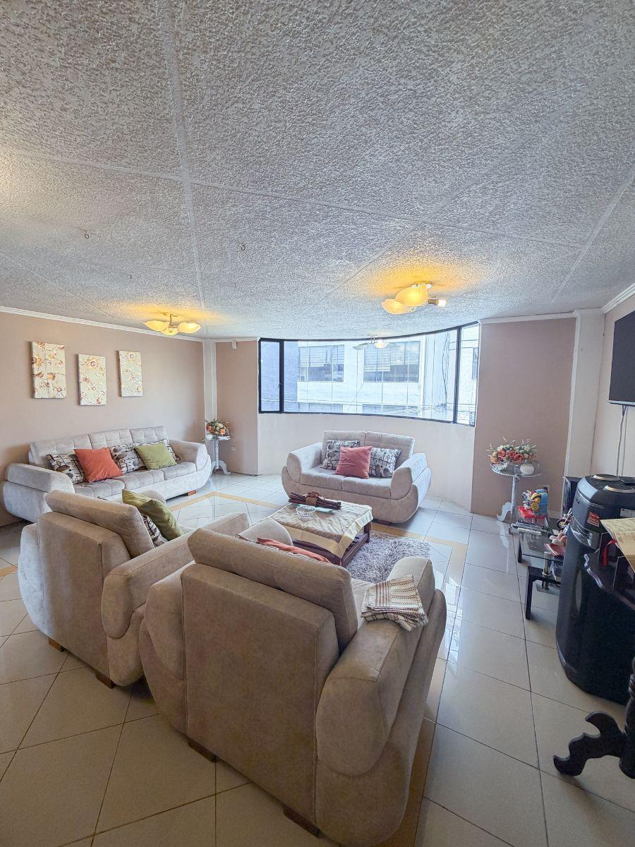 Vendo Amplio Departamento Barrio Larrea — imagen 6