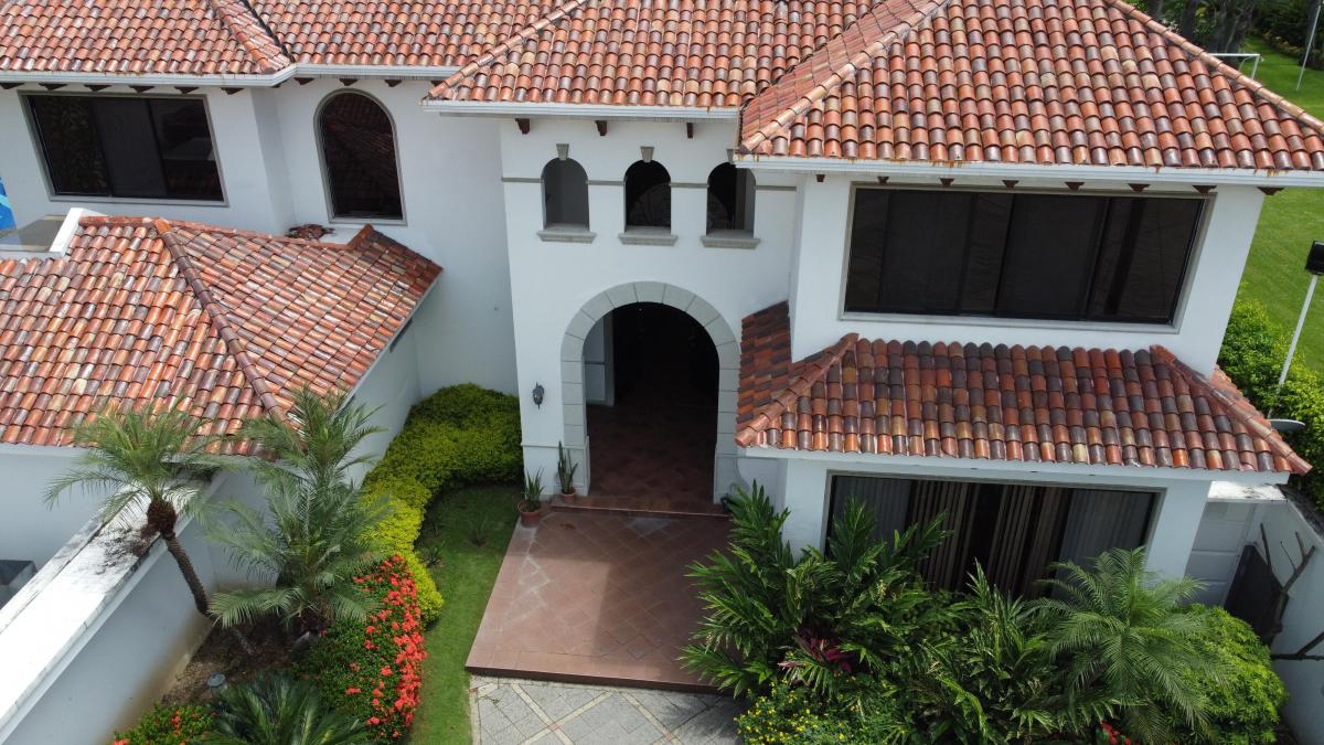 Venta de Casa en Urbanizacion Rio Grande /samborondon Km.1 - I. Alarcon, Guayas — imagen 8