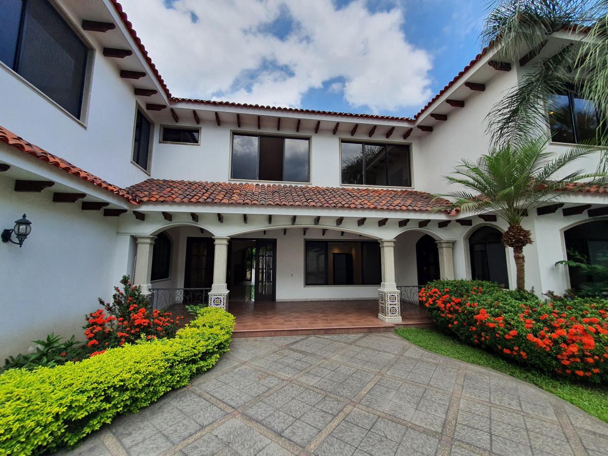 Venta de Casa en Urbanizacion Rio Grande /samborondon Km.1 - I. Alarcon, Guayas — imagen 7