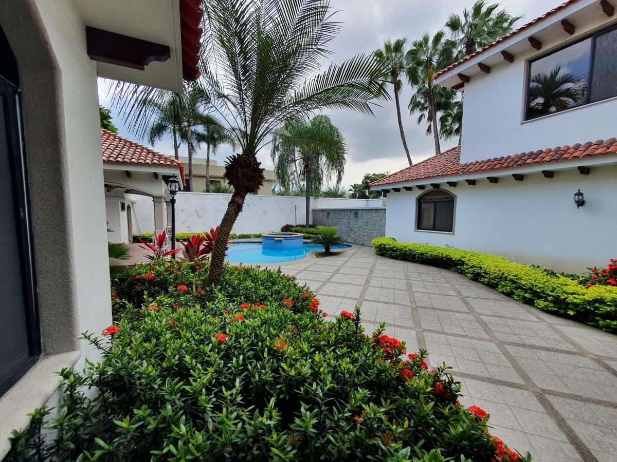 Venta de Casa en Urbanizacion Rio Grande /samborondon Km.1 - I. Alarcon, Guayas — imagen 5