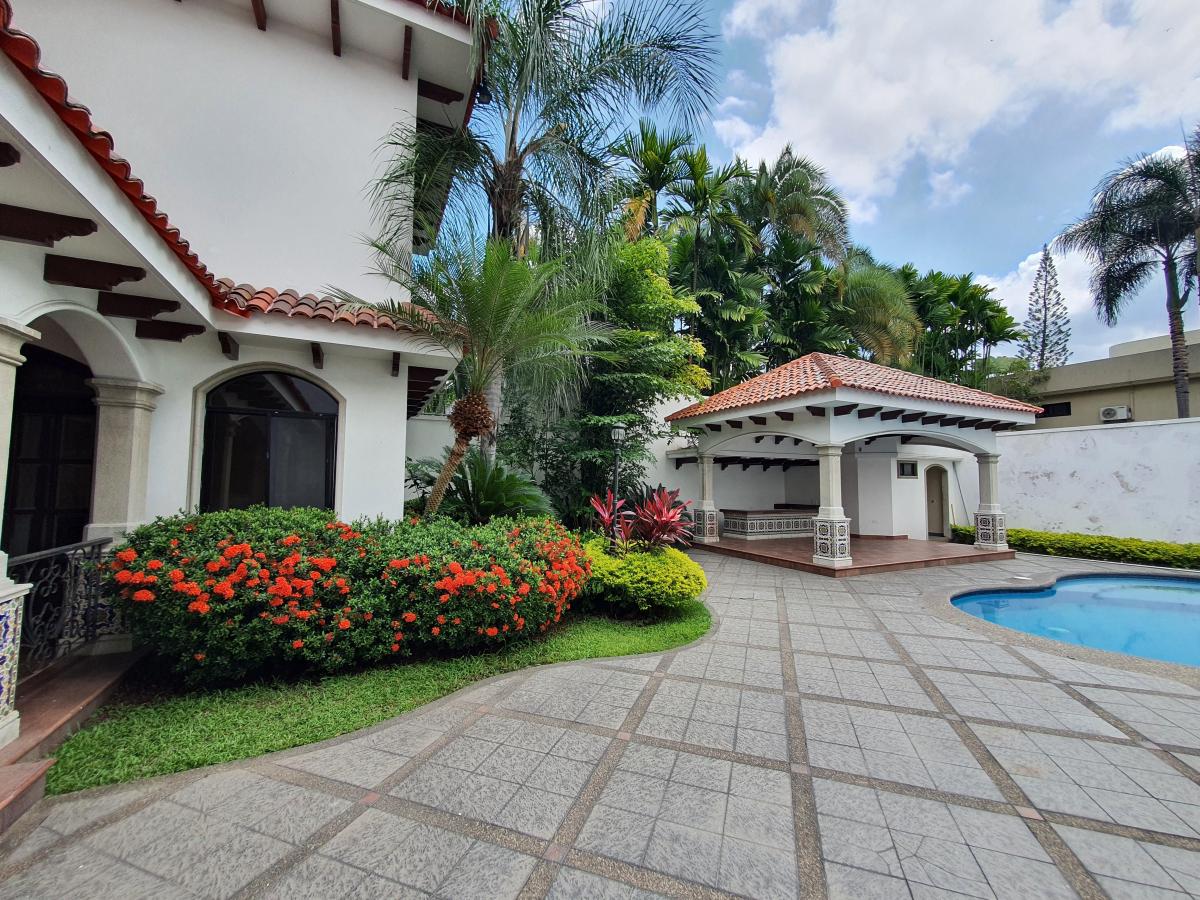 Venta de Casa en Urbanizacion Rio Grande /samborondon Km.1 - I. Alarcon, Guayas — imagen 3