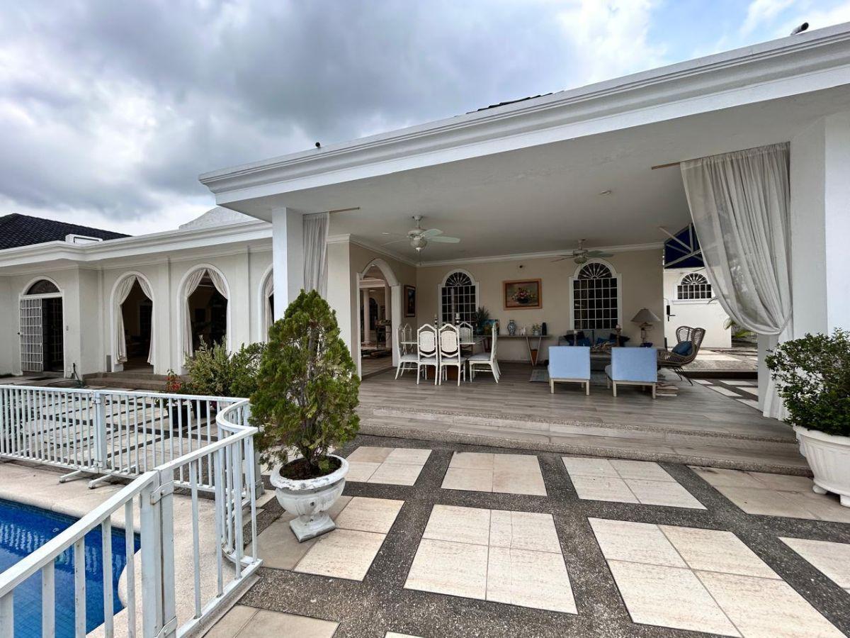 Hermosa Casa en Venta en La Urbanización Puerto Azul, Guayas — imagen 7