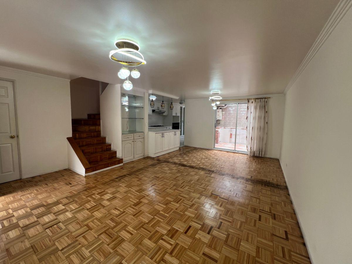 Casa en Venta con 4 Dorm. Jardin y Pérgola en Jardines de Carcelén. Provincia de Pichincha — imagen 7
