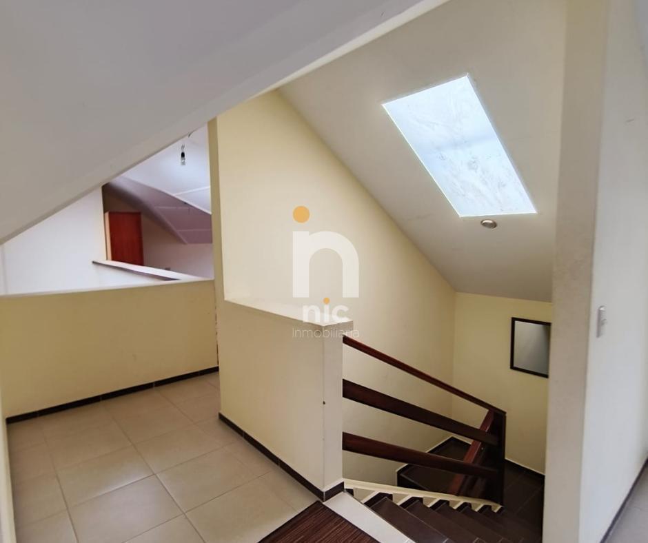 Casa Venta Yunguilla con Amplia Área Verdes, Azuay — imagen 7