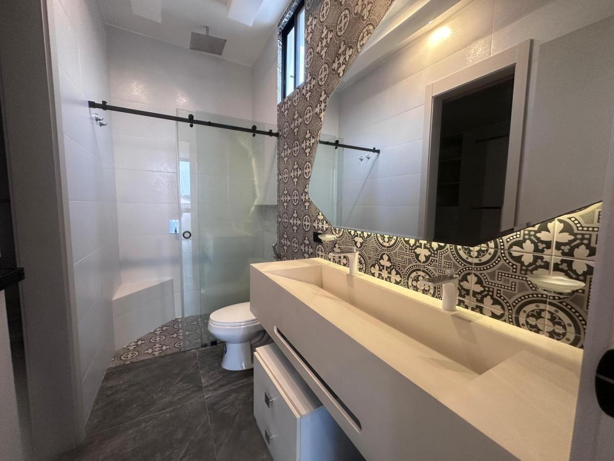 Venta de Casa en Ciudad Celeste con Patio y Jardín Privado Ad, Guayas — imagen 9