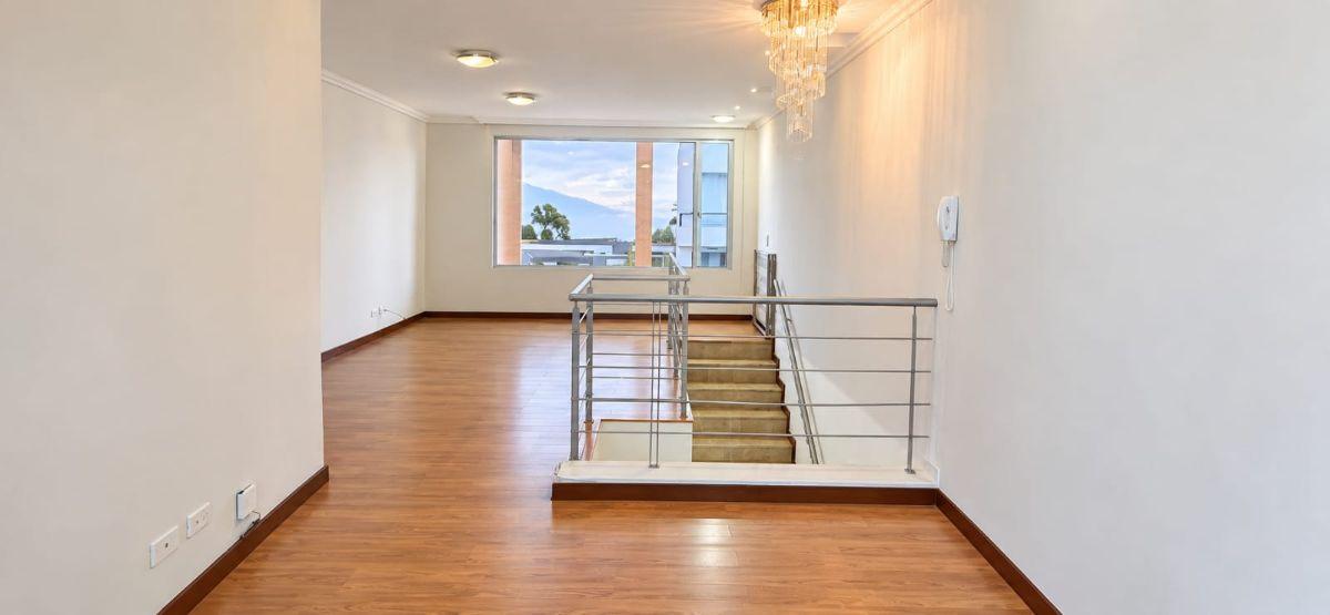 Venta de Casa 480 Mt 3 Dorm. Cumbaya — imagen 4