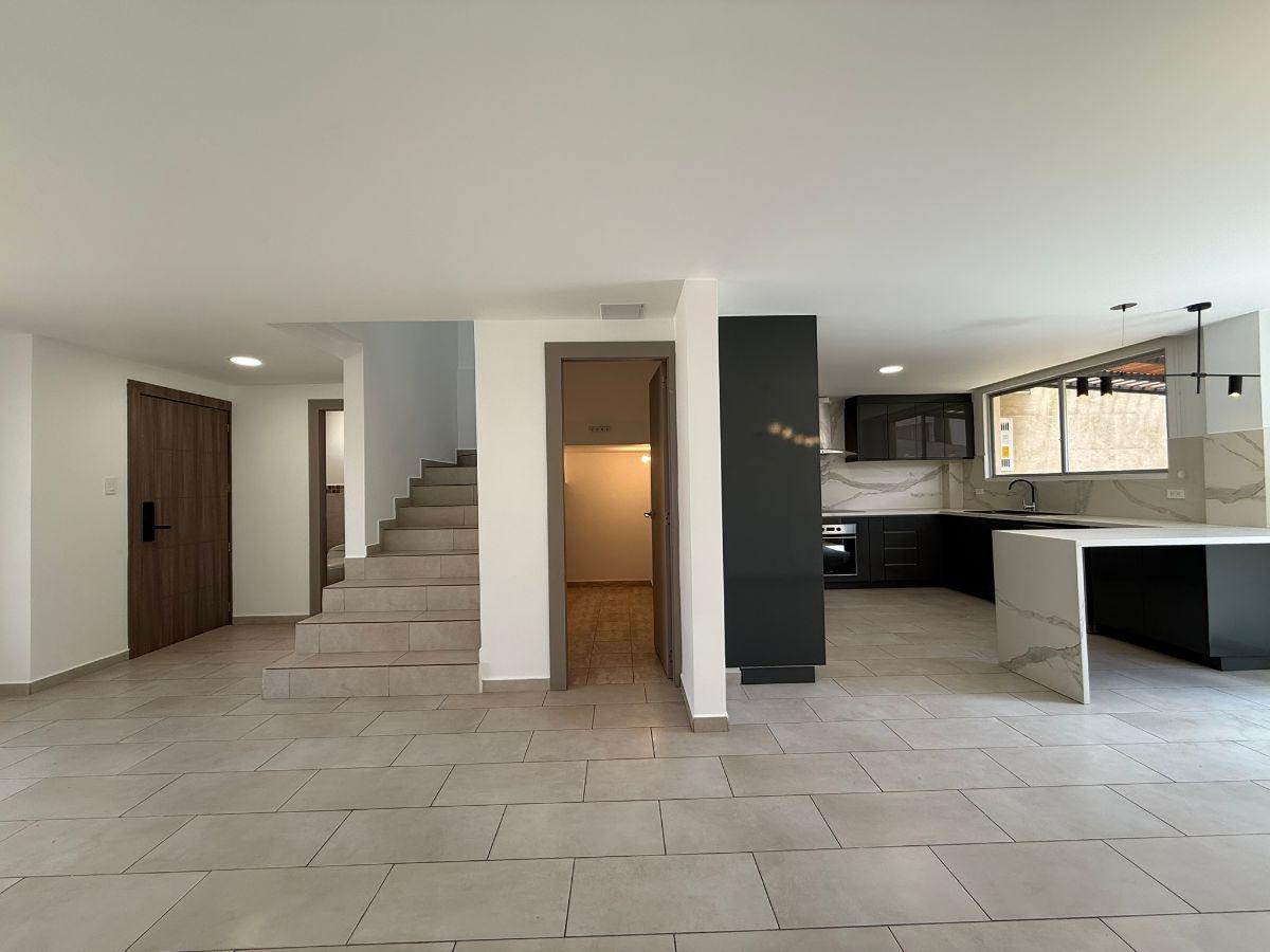 Los Chillos. Excelente Casa en Urbanización, La Joya Perfecta Para La Familia — imagen 3