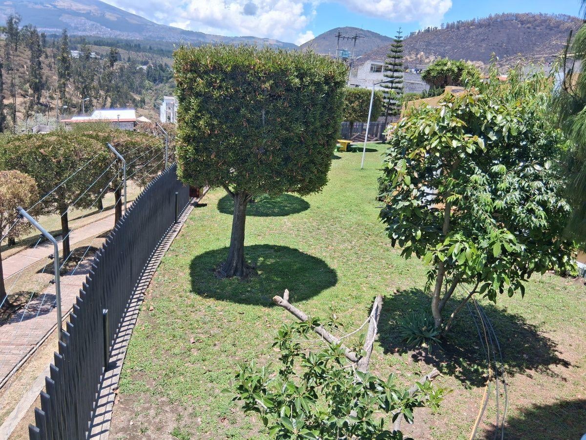 Vendo Casa Pusuqui 100 m² / 3d. Patio — imagen 8