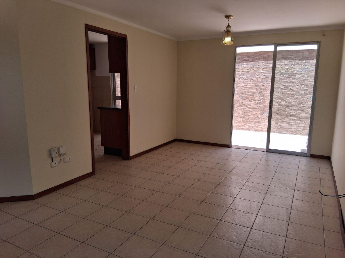 Vendo Casa Pusuqui 100 m² / 3d. Patio — imagen 3