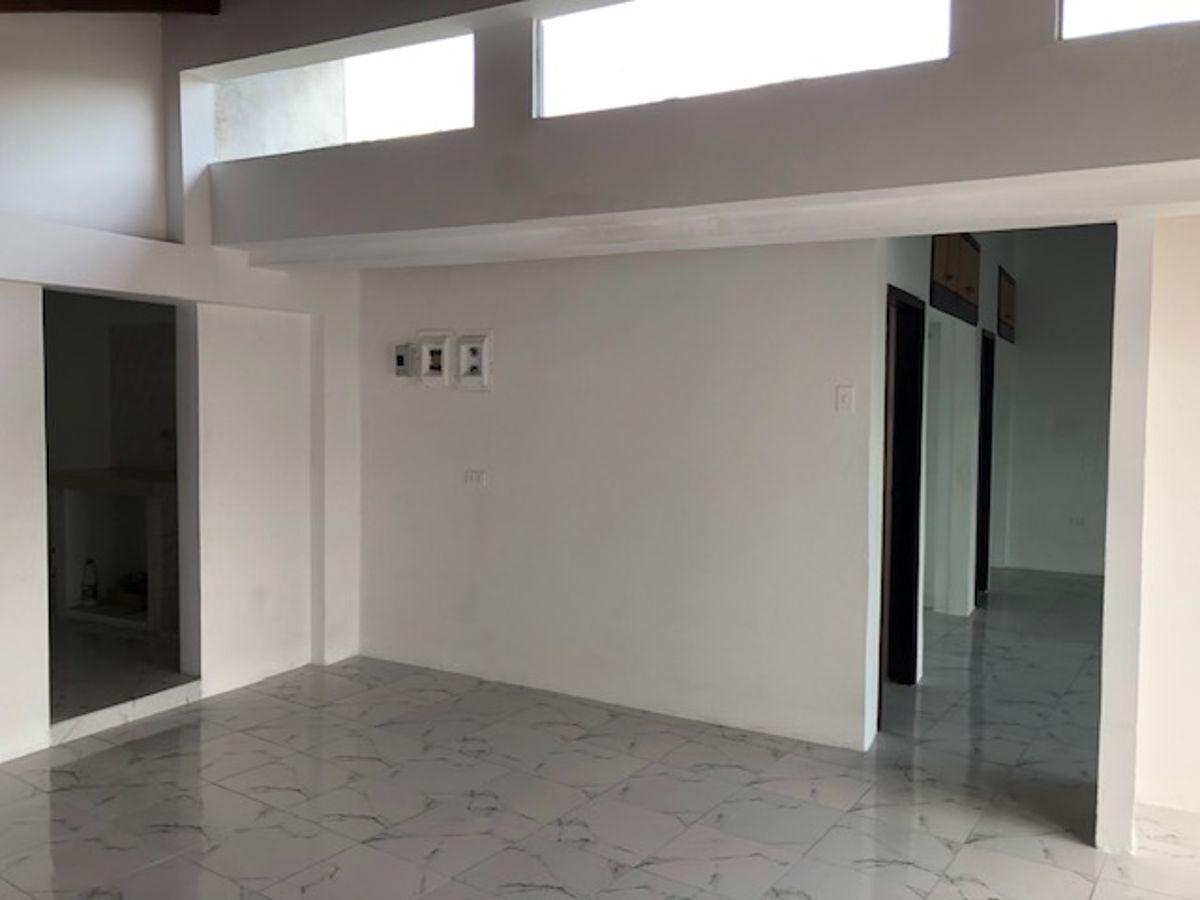 Vendo Casa con Piso Comercial Urdesa, Guayas — imagen 9
