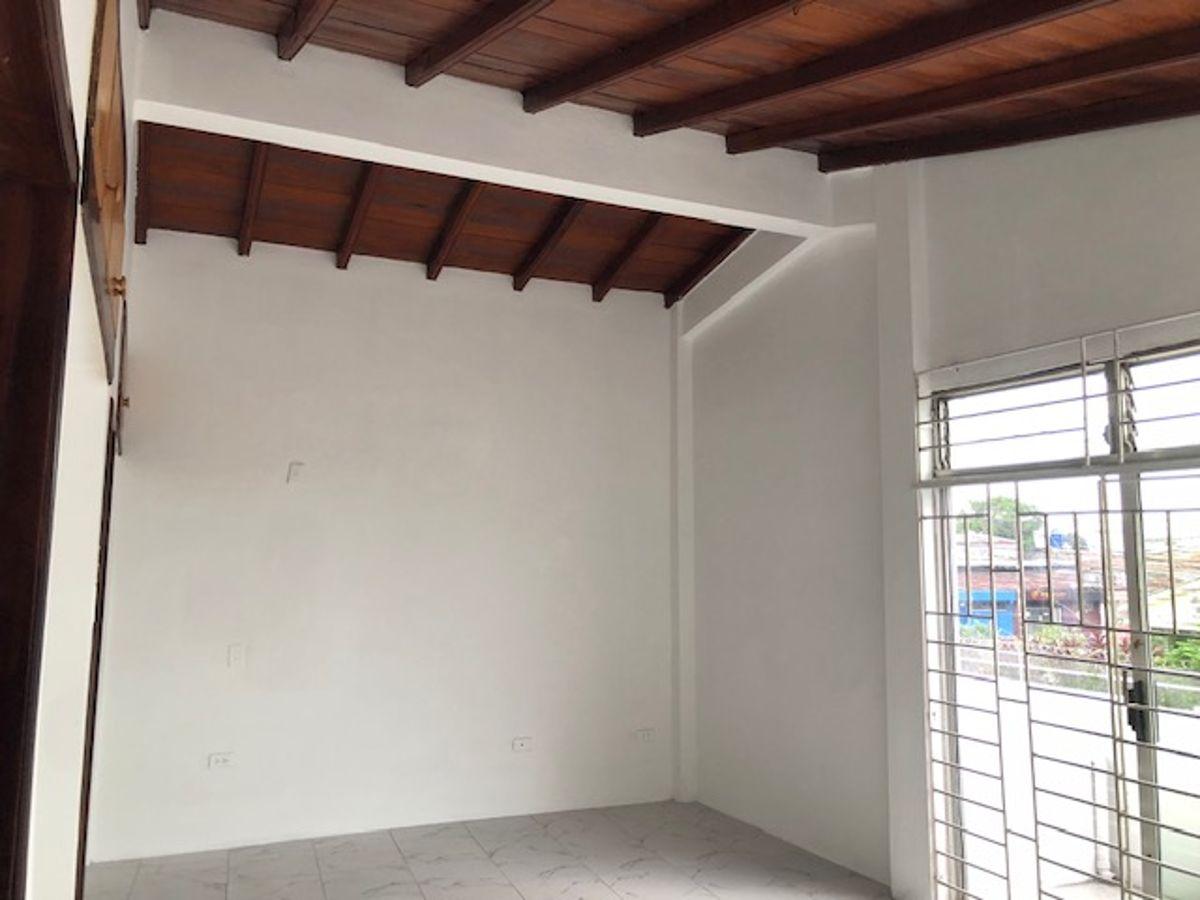 Vendo Casa con Piso Comercial Urdesa, Guayas — imagen 6