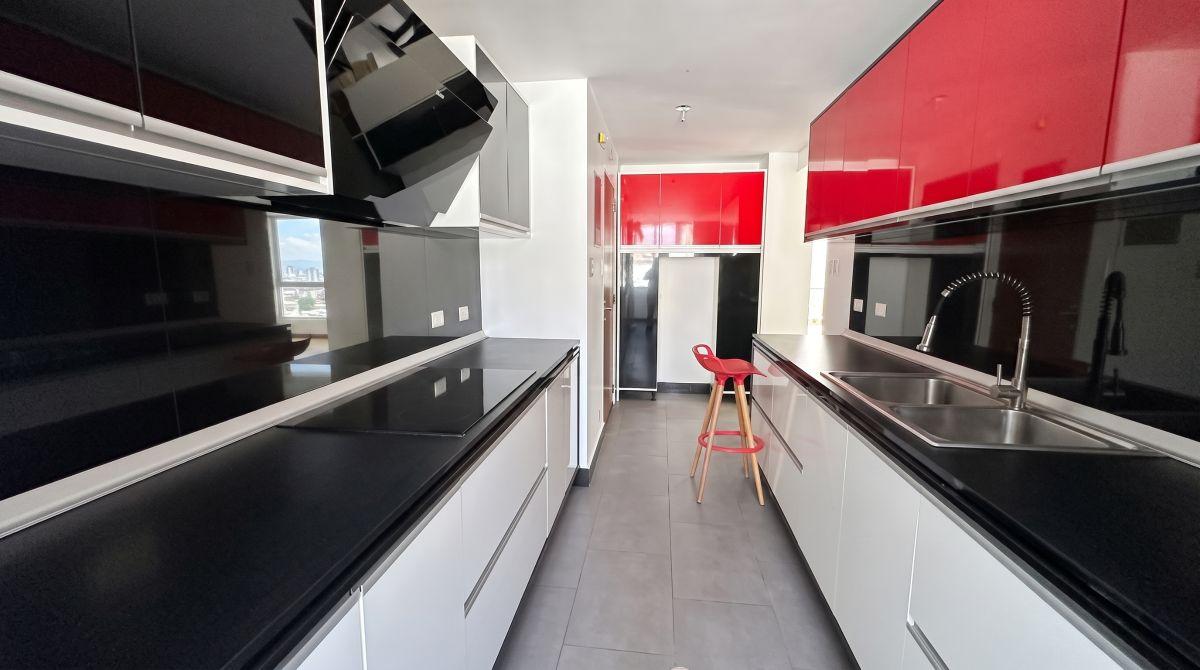 Departamento Remodelado en Venta con Vista – Sector Swissô | Centro Norte de Quito — imagen 8