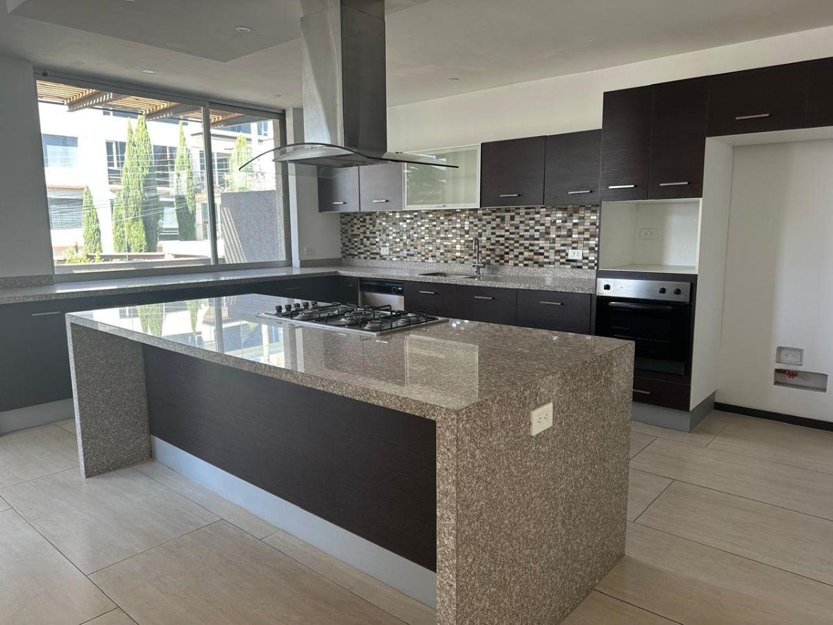 Venta Departamento Dúplex, 256 m Área Total, Cumbayá — imagen 9