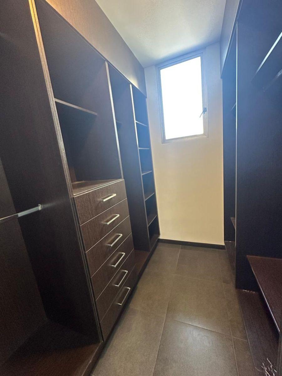 Venta Departamento Dúplex, 256 m Área Total, Cumbayá — imagen 6
