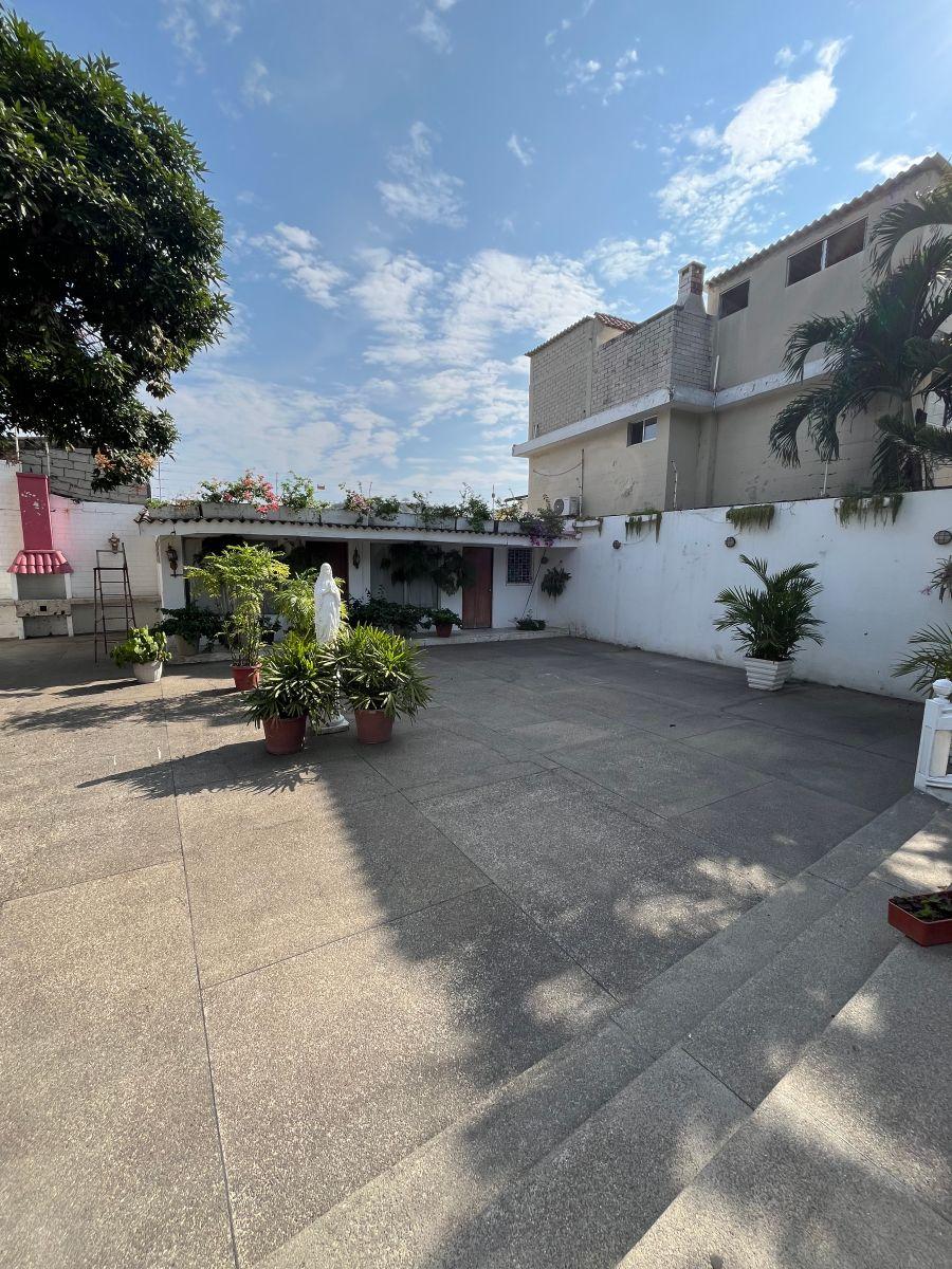 Calle Cedros y Todos Los Santos Para Comercio o Vivienda. Guayas — imagen 7