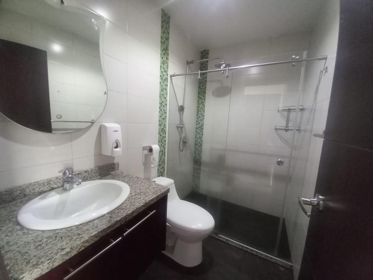 Departamento de Venta Sector America y Colon Universidad Central — imagen 7