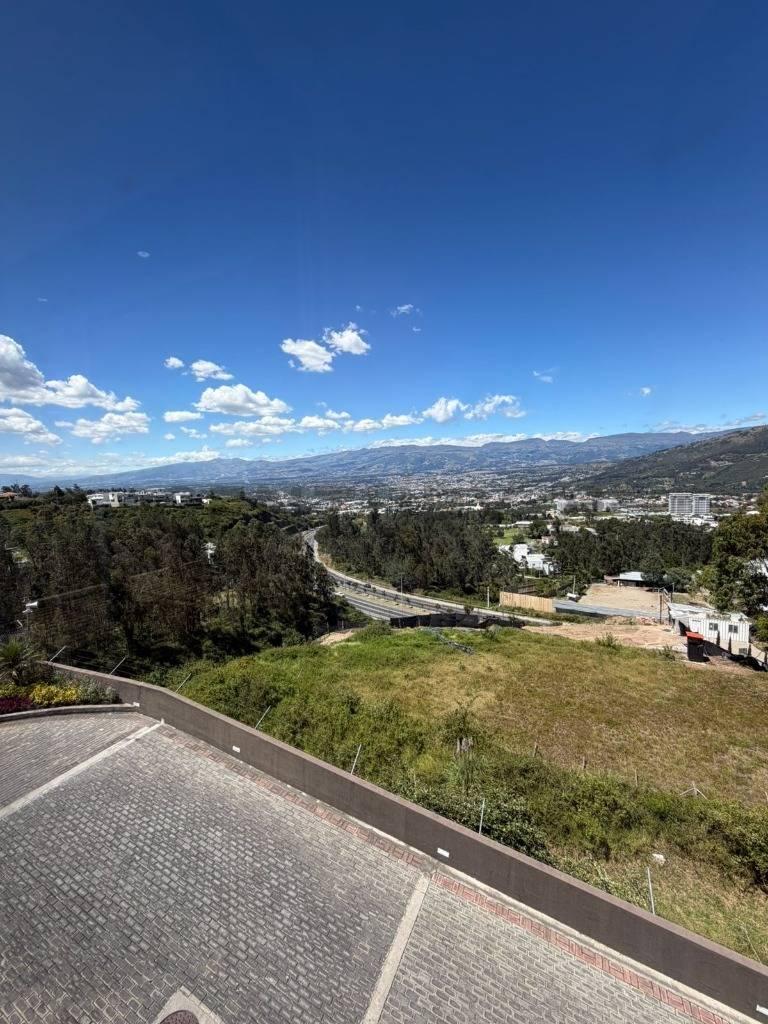 Se Vende Departamento de 4 Dorm. con Vista Espectacular en Cumbayá — imagen 6