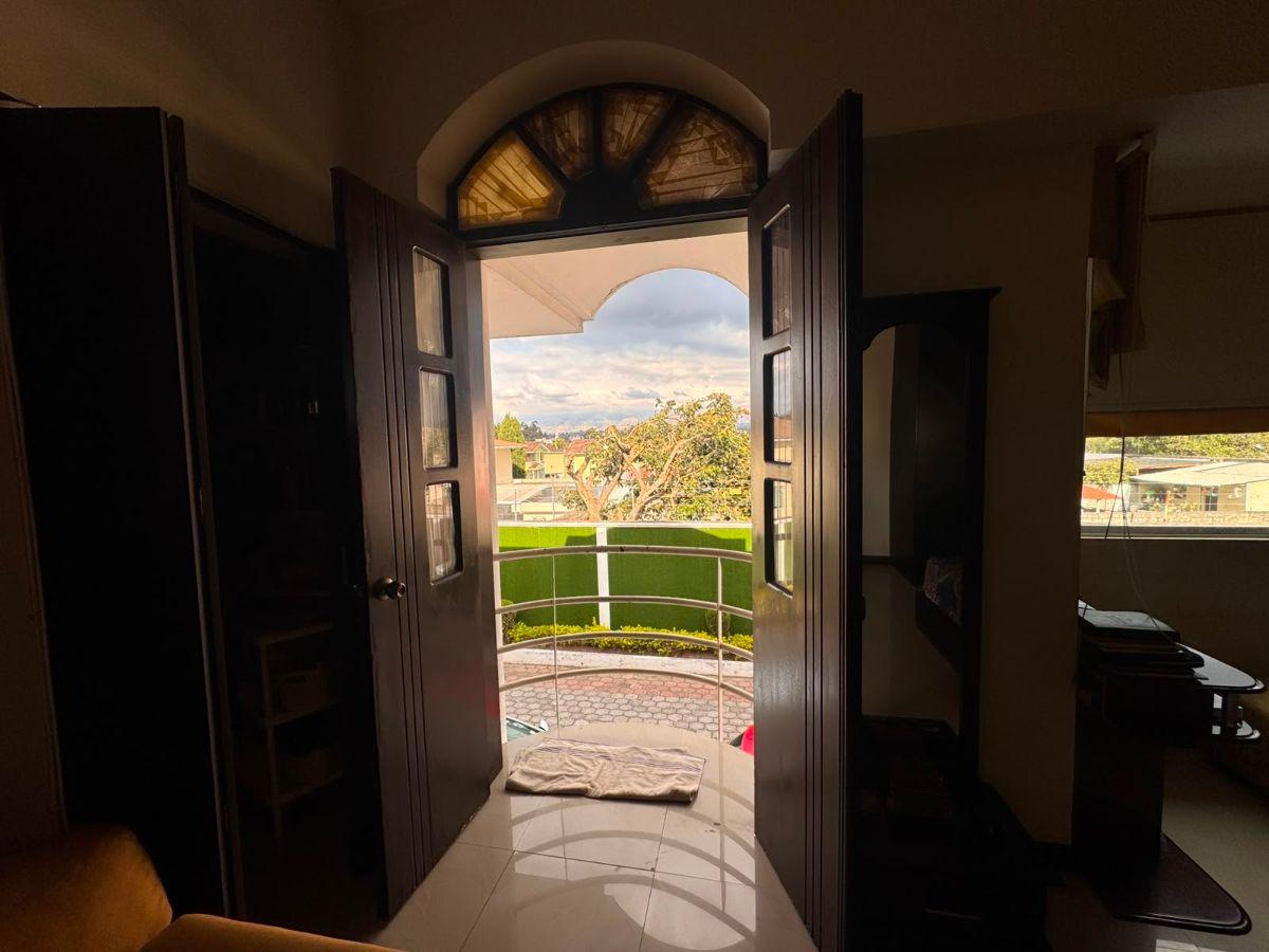 Casa de 254 m² con 4 Dorm. en Venta en Los Chillos — imagen 3