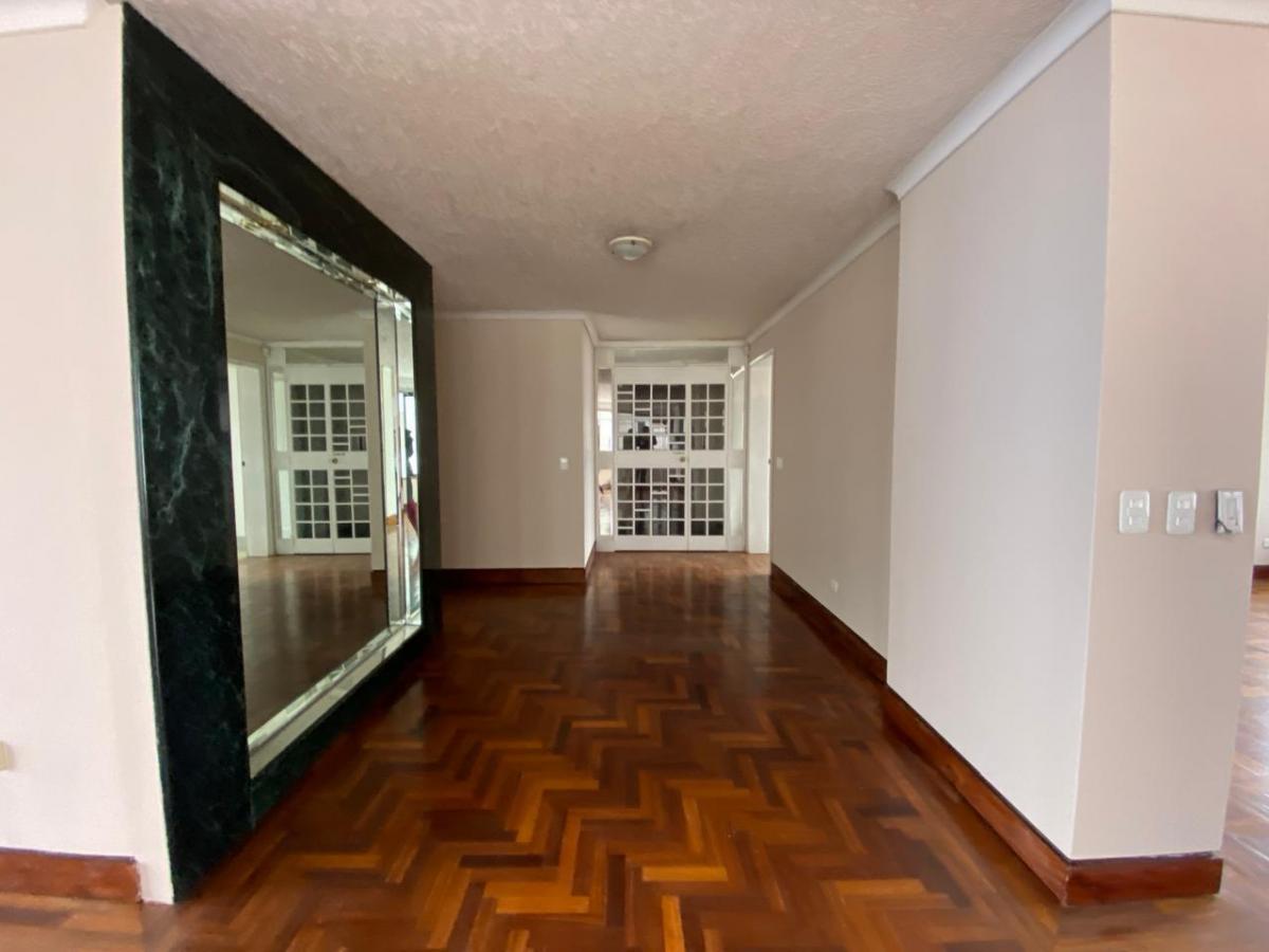 Departamento en González Suárez — imagen 8