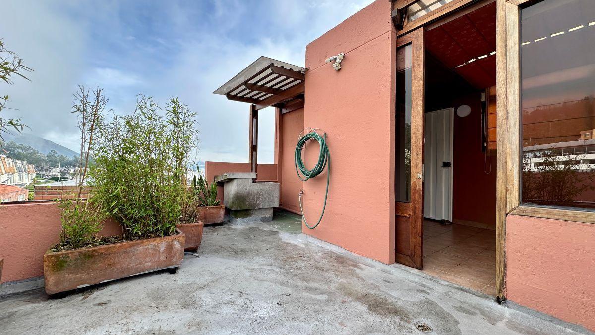 Casa de 120 m² con 3 Dorm. en Venta en Carcelén — imagen 9