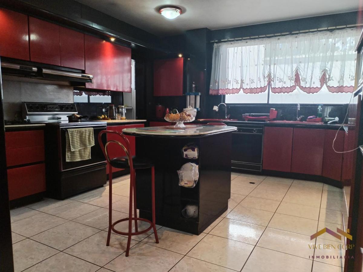 Casa Independiente en Venta con Sauna, Hidromasaje, Discoteca, Altillo Sector Brasil — imagen 6