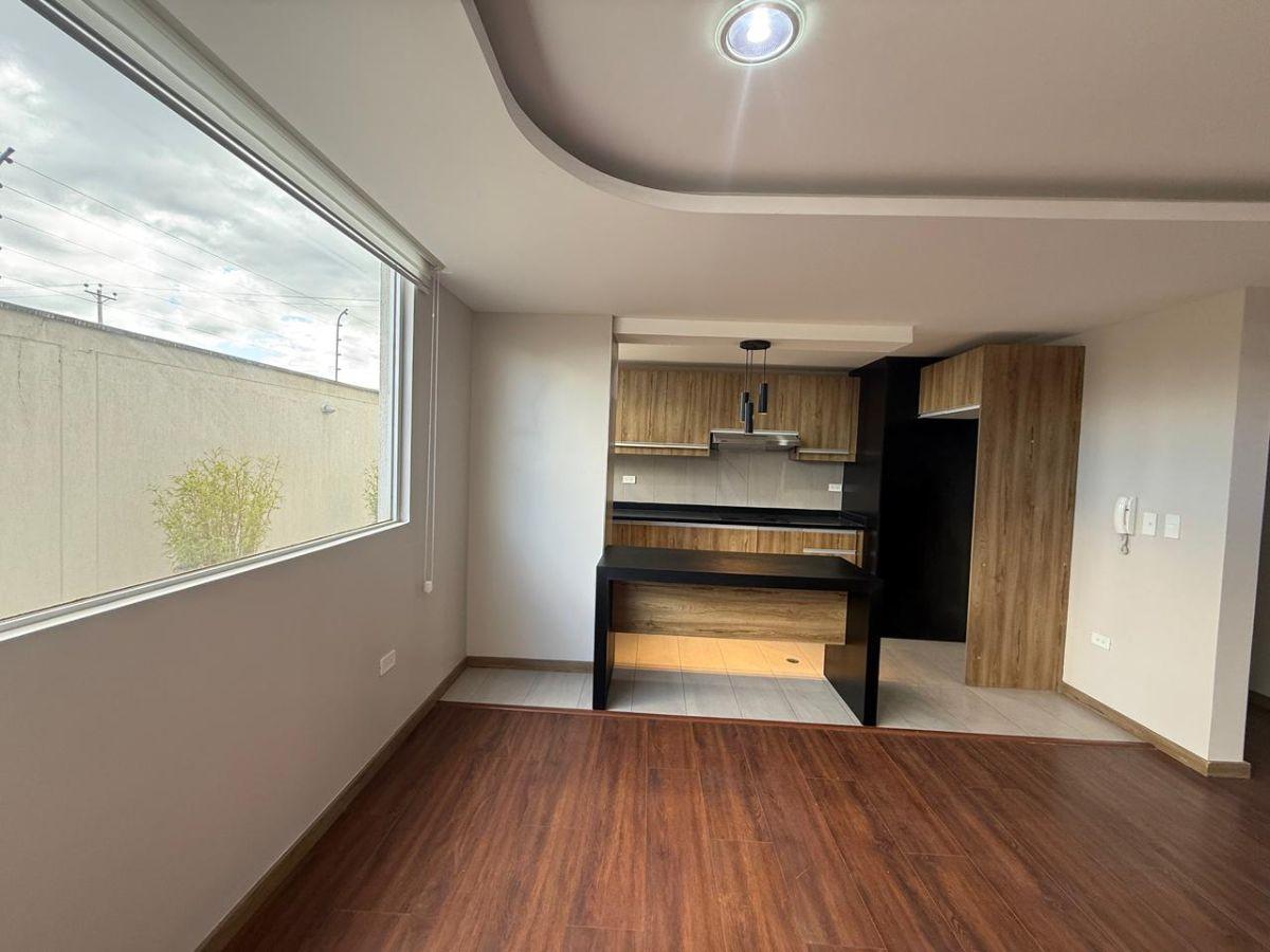 Departamento en Venta con 3 Dorm. en El Sector El Inca Quito Ecuador — imagen 8