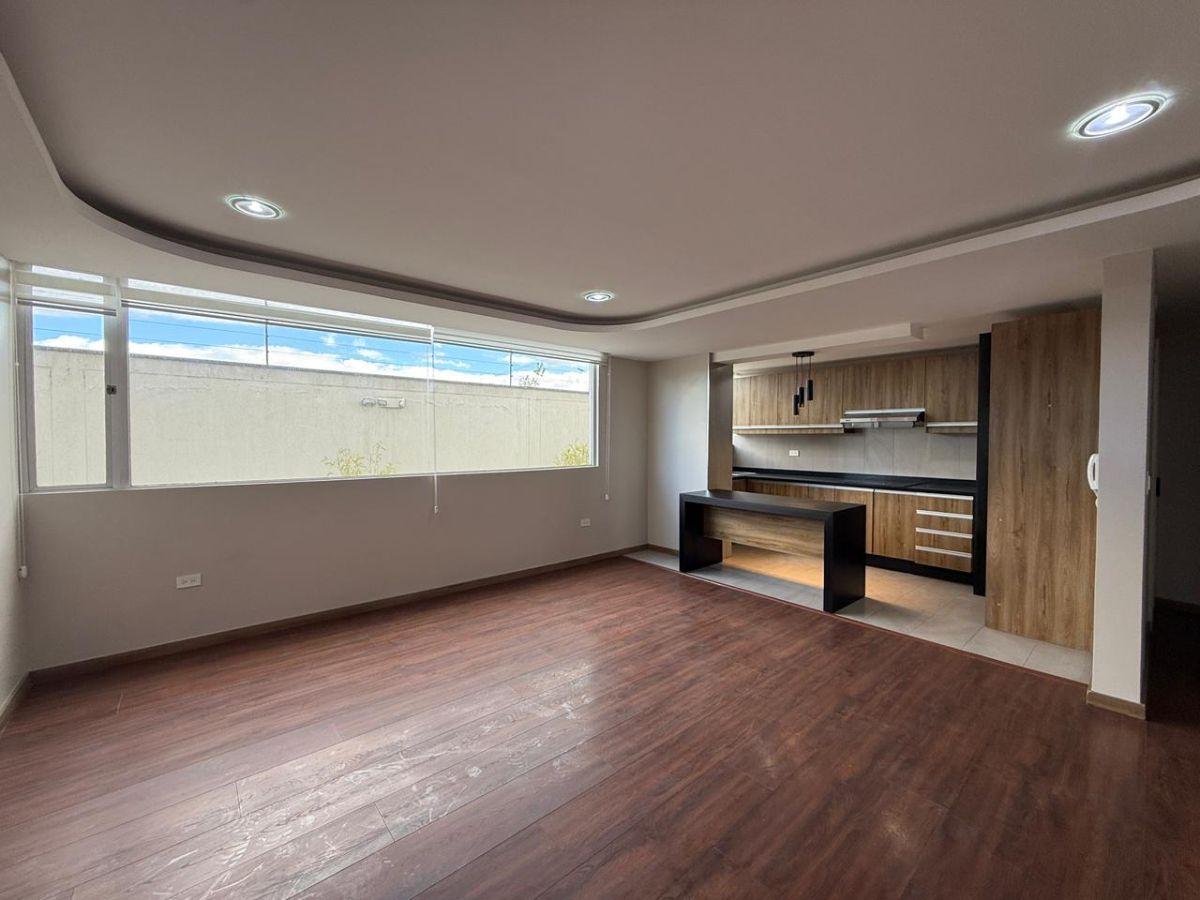 Departamento en Venta con 3 Dorm. en El Sector El Inca Quito Ecuador — imagen 7