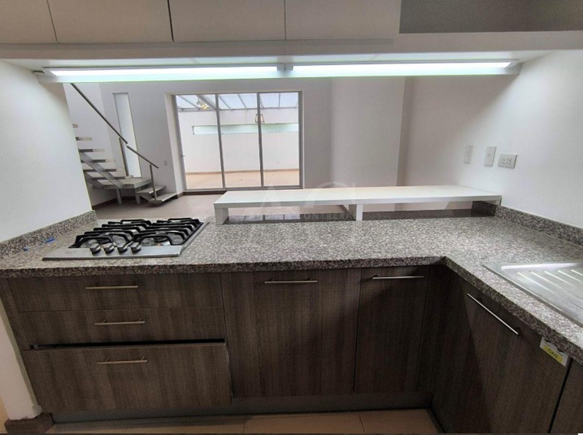 Loft de Lujo con Patio y Linea Blanca en Zona Exclusiva — imagen 8
