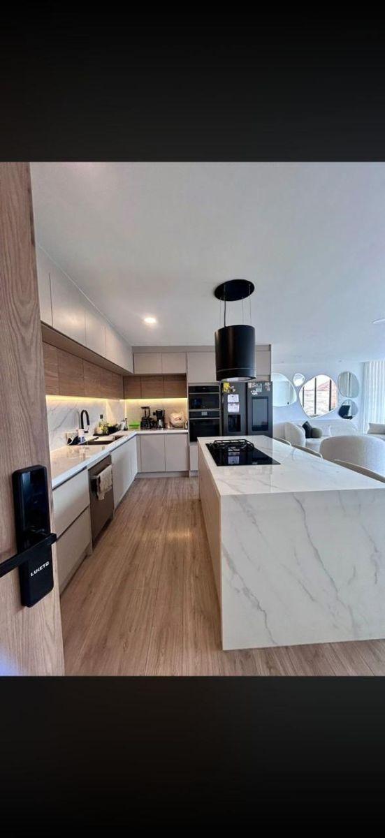 Departamento Penthouse de 149 m² con 3 Dorm. en Venta en Puertas del Sol, Azuay — imagen 7