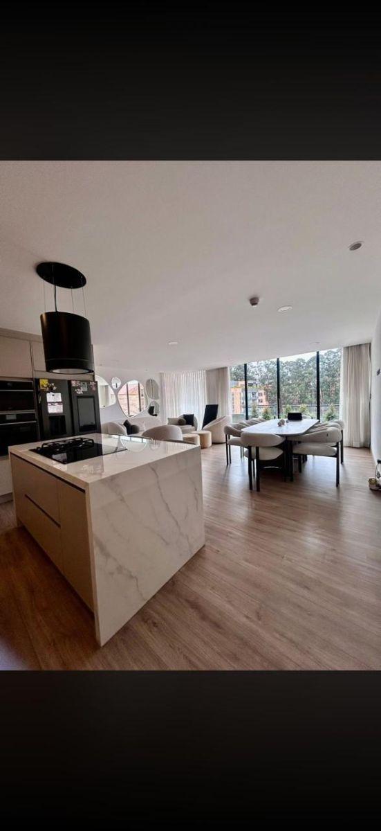 Departamento Penthouse de 149 m² con 3 Dorm. en Venta en Puertas del Sol, Azuay — imagen 6