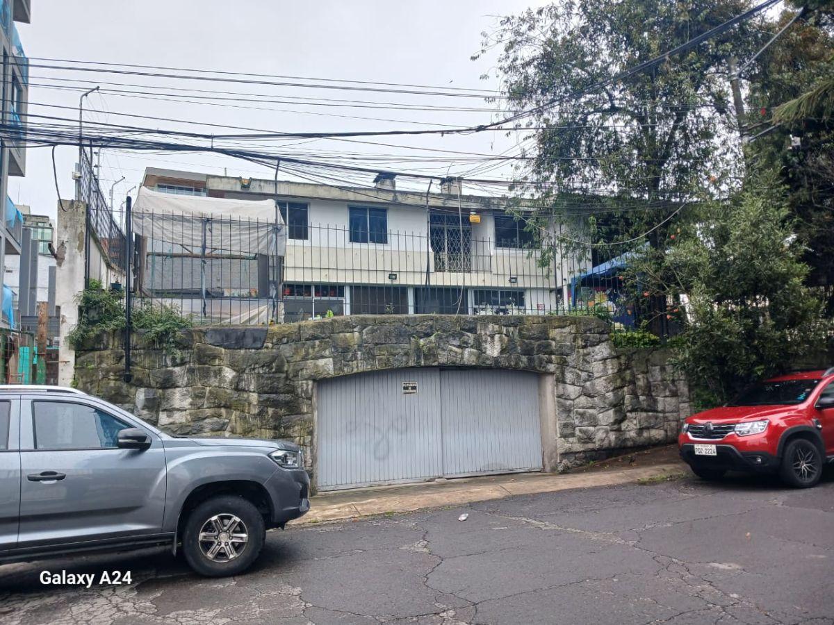 Vendo Casa - Terreno Esquinero Sector Coruña y Orellana — imagen 6