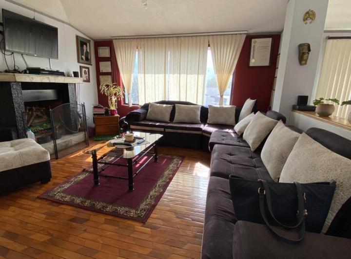 Venta Hermosa Casa de 5 Dorm. en Ponceano Alto Quito — imagen 8