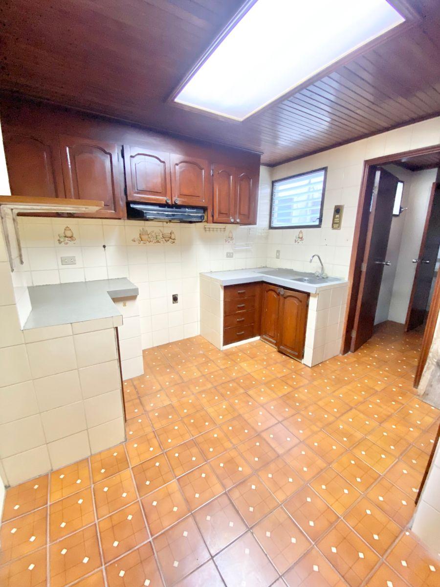 Departamento de 97 m² con 3 Dorm. en Venta en Area Cerrada de Urdesa, Guayas — imagen 9