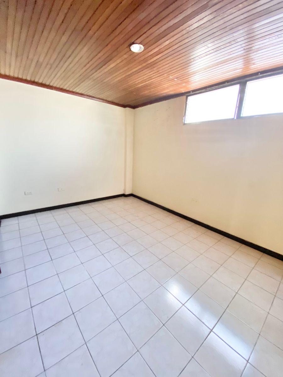 Departamento de 97 m² con 3 Dorm. en Venta en Area Cerrada de Urdesa, Guayas — imagen 4