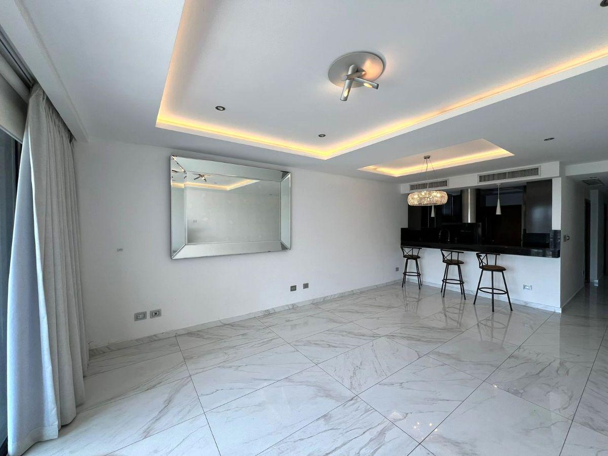 Departamento en Venta | Portón de Las Lomas – Lomas de Urdesa! Mons Garcia, Guayas — imagen 9
