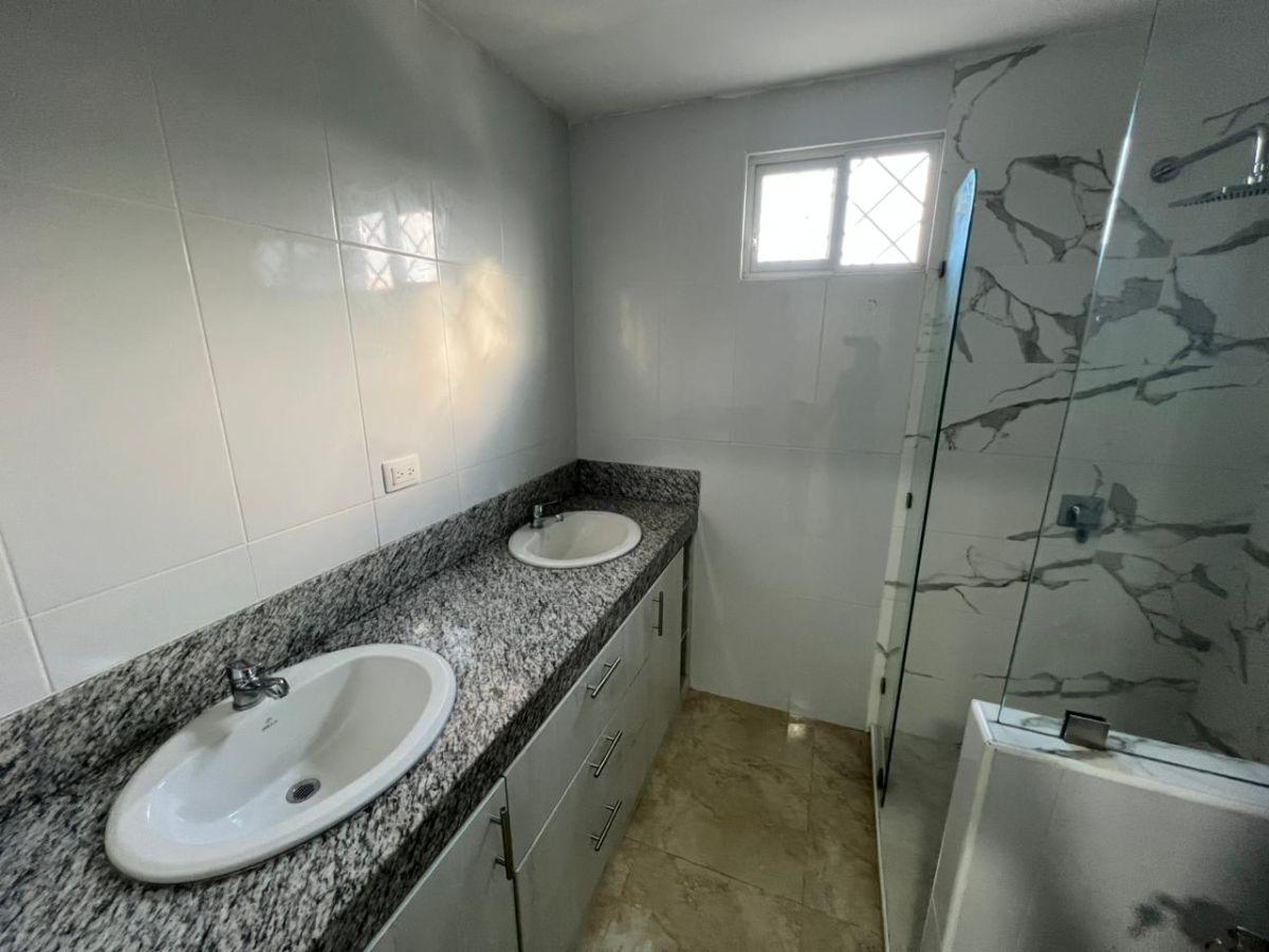 Casa en Venta, Urb. Casa Laguna con 128 m² de Terreno y 3 Habitaciones! La Aurora Mons García, Guayas — imagen 3