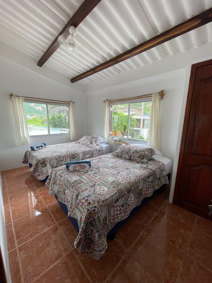 Hermosa Casa de 1080 m² con 4 Habitaciones en Venta Frente Al Mar, Manabí — imagen 8