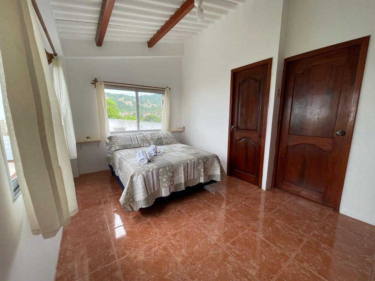 Hermosa Casa de 1080 m² con 4 Habitaciones en Venta Frente Al Mar, Manabí — imagen 6