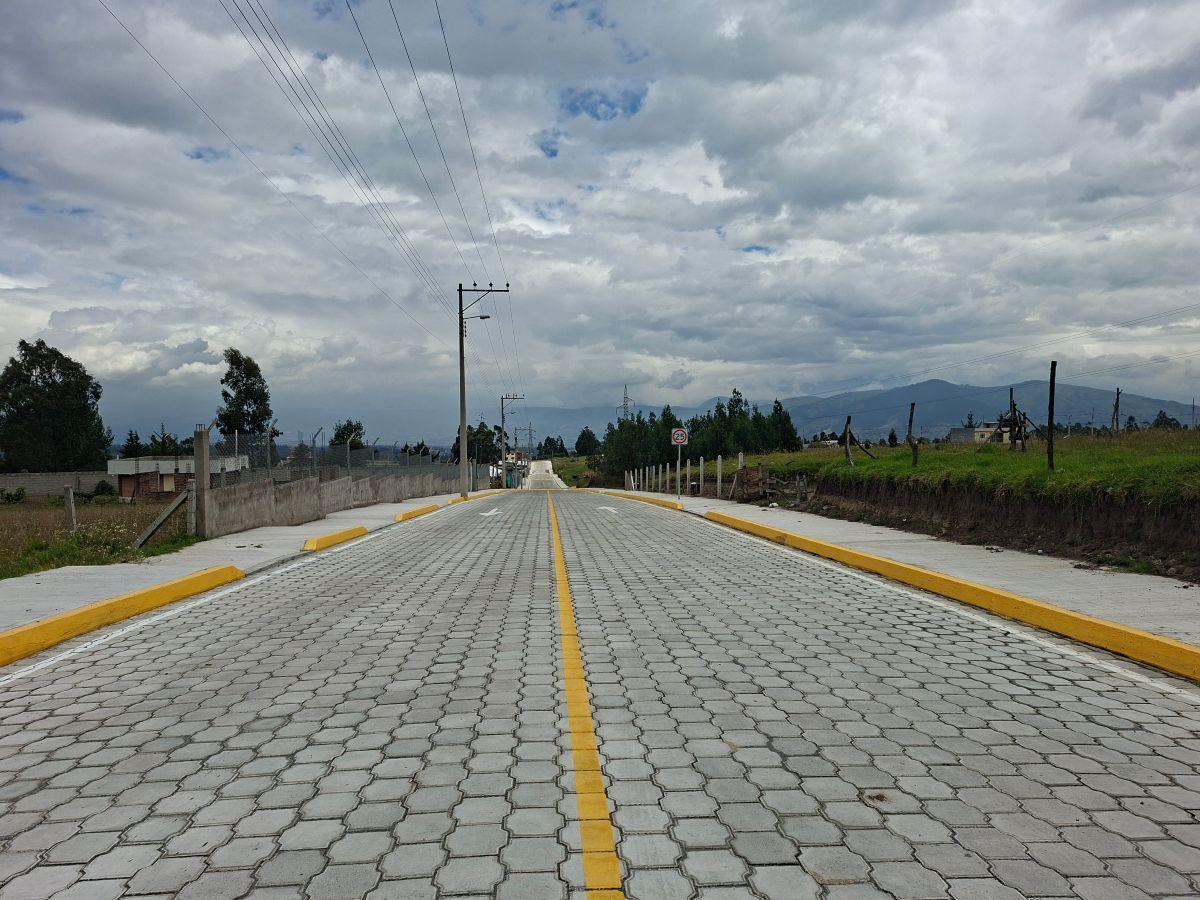 Terreno 1000 m² Pifo El Inga Alto Servicios y Clima de Quinta - $40000 — imagen 4