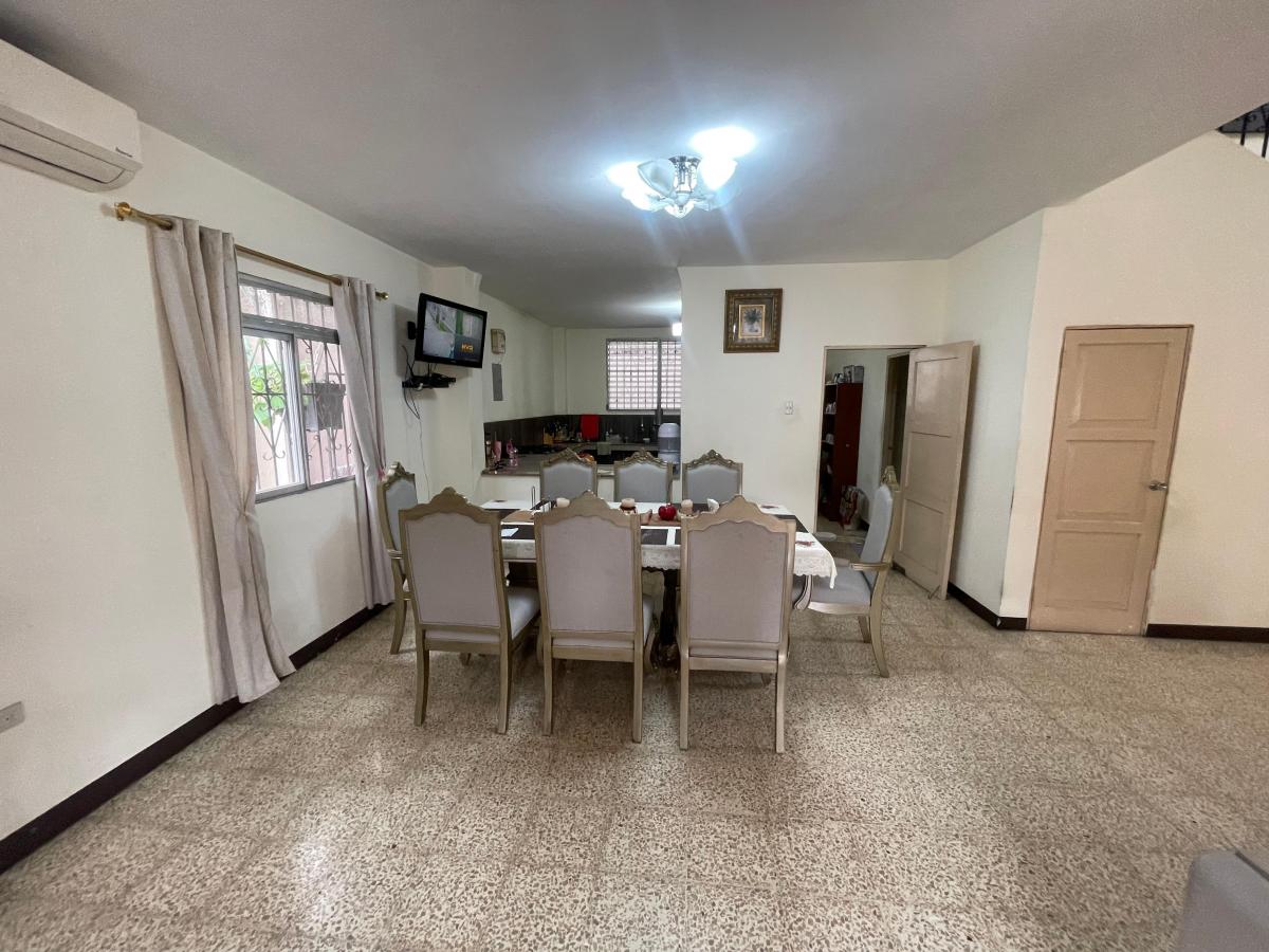 Vendo Amplia Casa de 2 Plantas. 5 Dorm. Alborada 6ta. Etapa. en 2 Solares, Junto a un Parque, Guayas — imagen 7