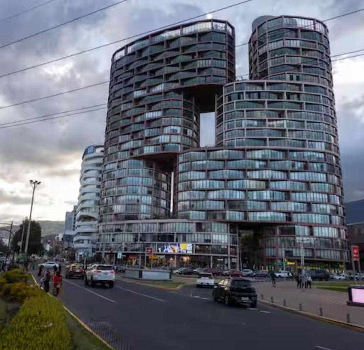 Epiq - Vendo Departamento 3 Dorm. - Junto Mall El Jardin — imagen 3