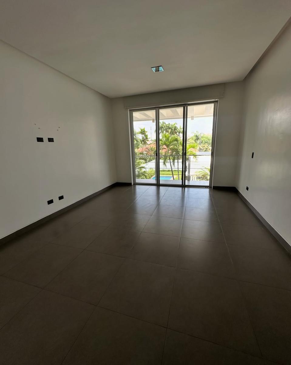 Casa en Venta Moderna Urb Vista Al Parque, Guayas — imagen 4