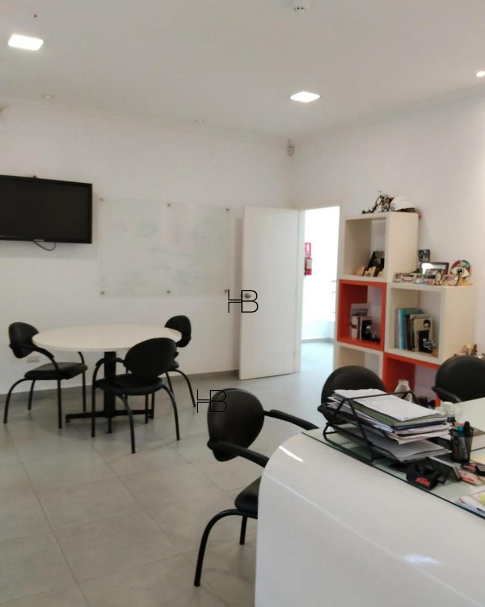 Se Vende Propiedad Comercial de 2 Plantas Remodelada en Urdesa Central, Guayas — imagen 5