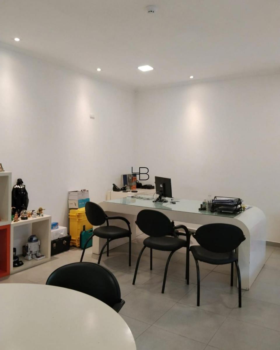 Se Vende Propiedad Comercial de 2 Plantas Remodelada en Urdesa Central, Guayas — imagen 3