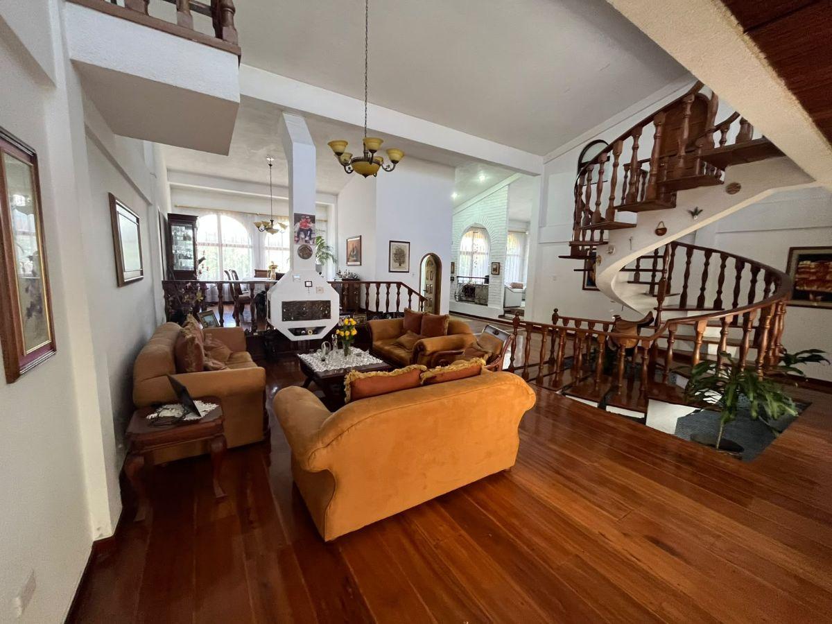 Casa de 700 m² con 5 Dorm. en Venta en El Triángulo — imagen 7