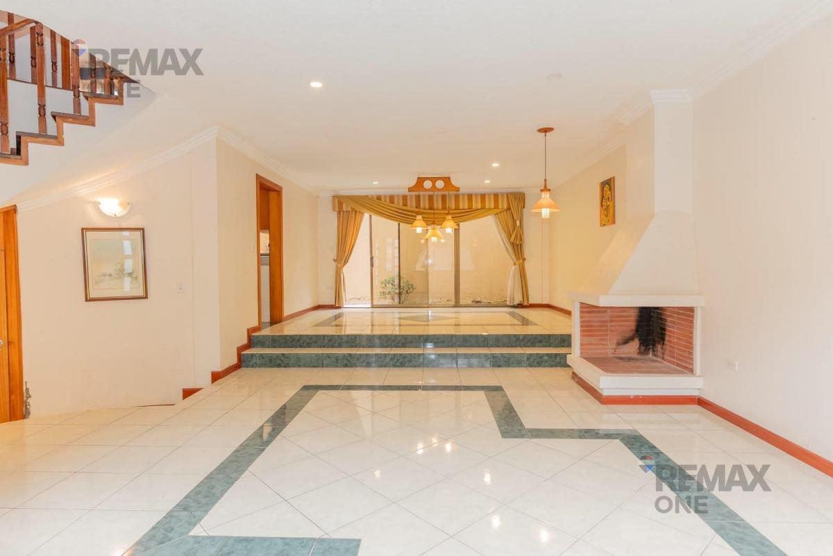 En Venta Amplia Casa Sector Cdla de Los Ingenieros, Azuay — imagen 10