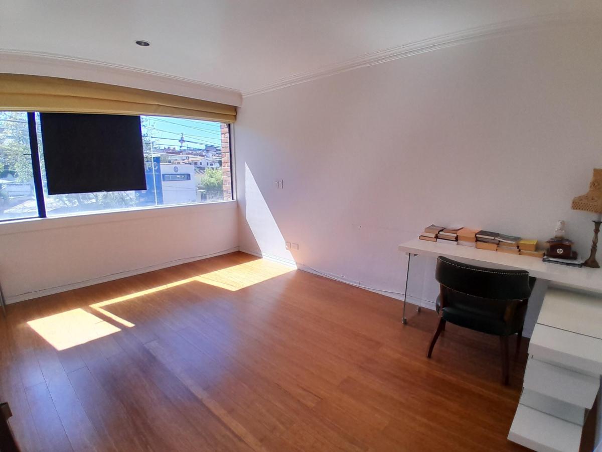 Bellavista - Vendo Departamento de 350 m², 3 Dorm. con Hermosa Vista — imagen 4
